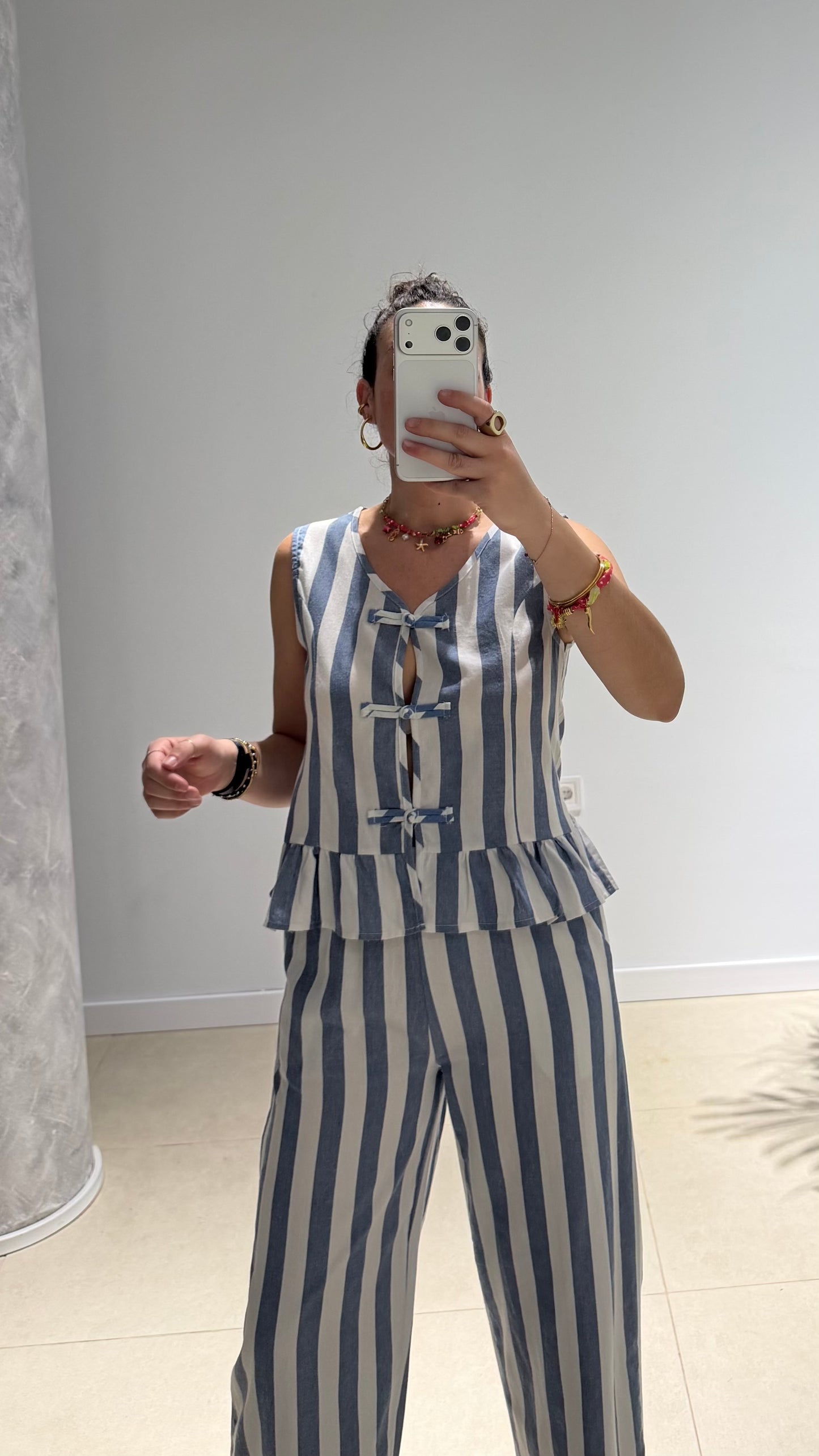 Conjunto rayas atado