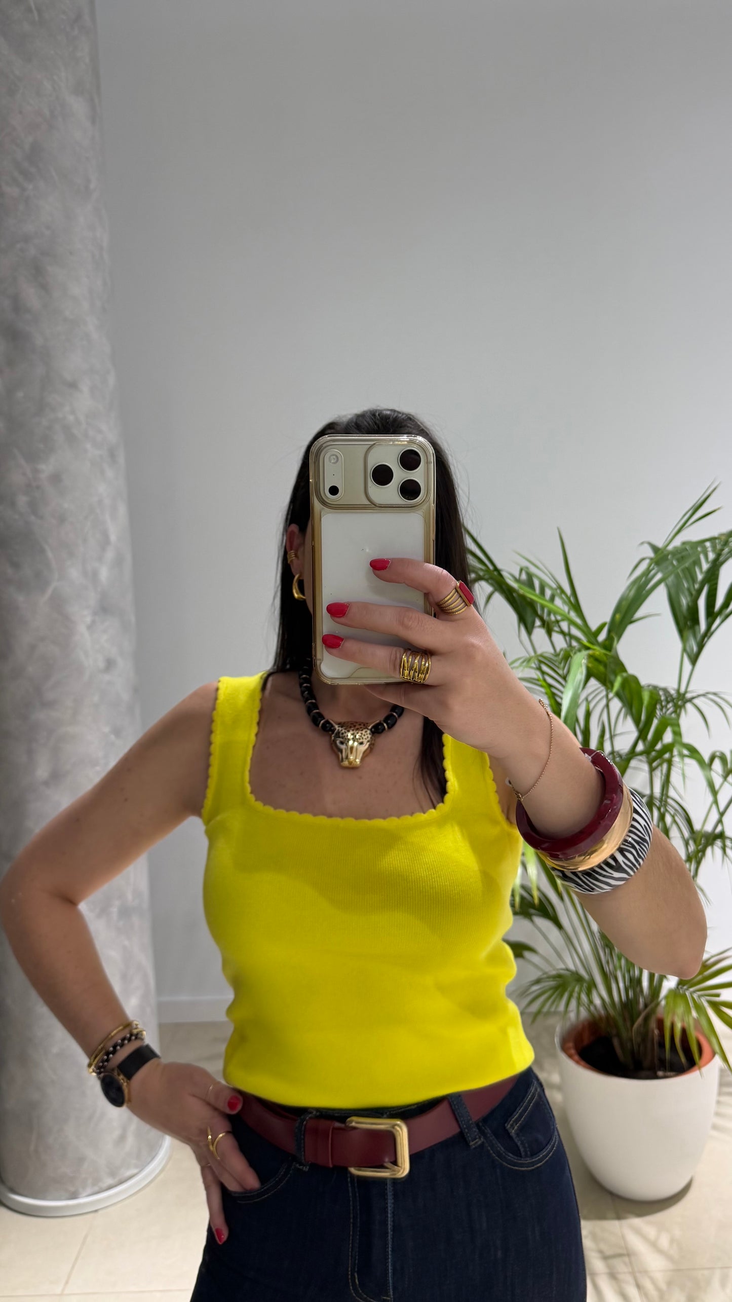 Top amarillo