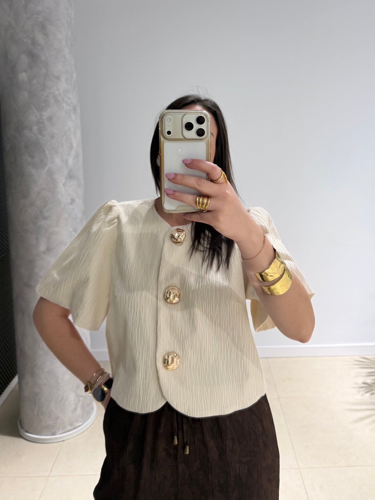 Camisa beige botones