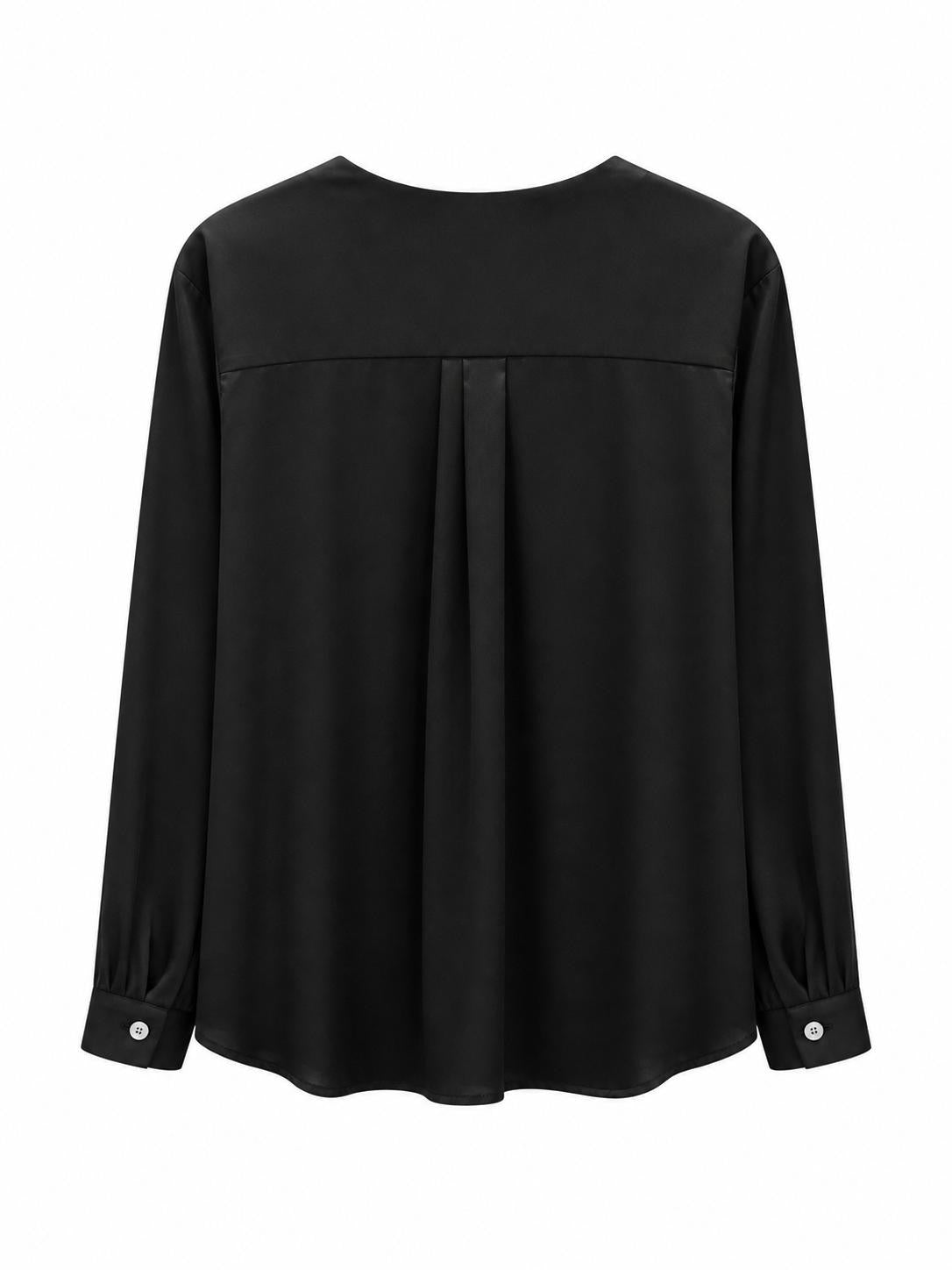 Camisa satinada negra abotonada