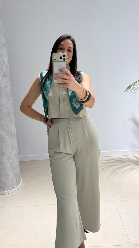 Conjunto scaut verde