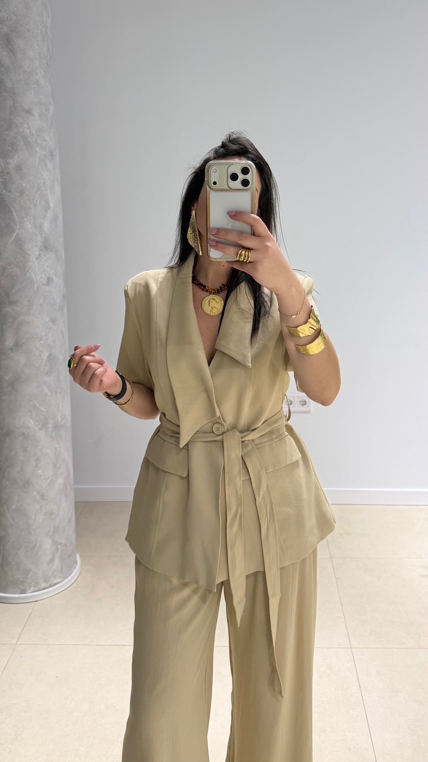 Traje de chaqueta verde solapa