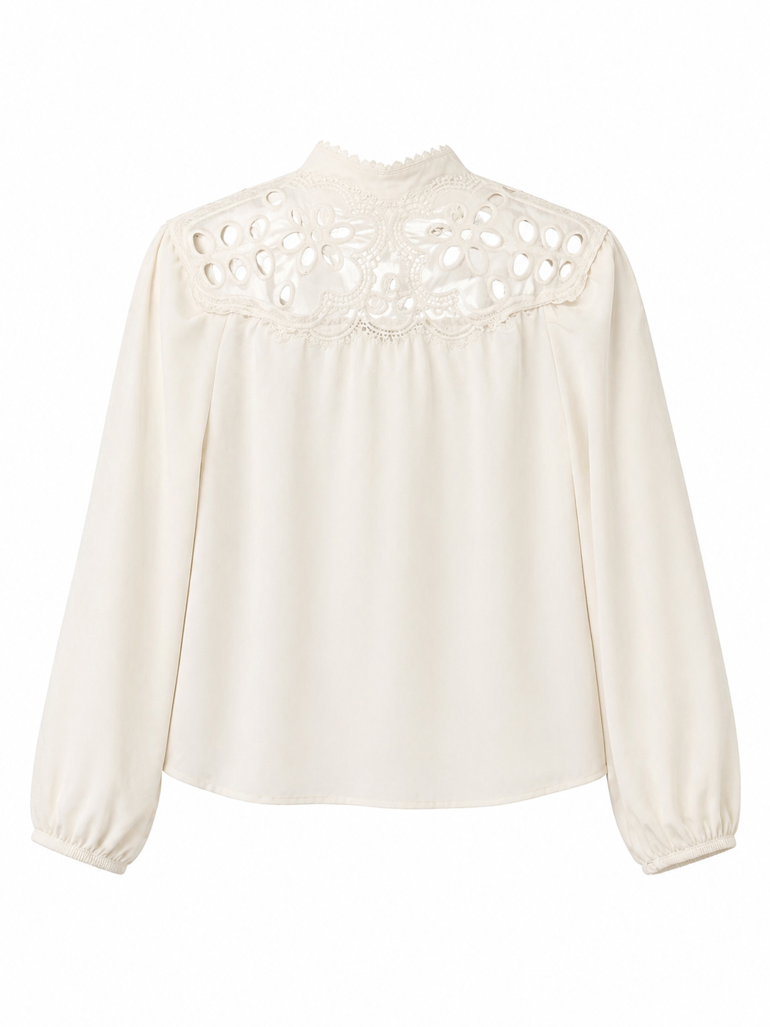 Camisa blanco cuello perforado