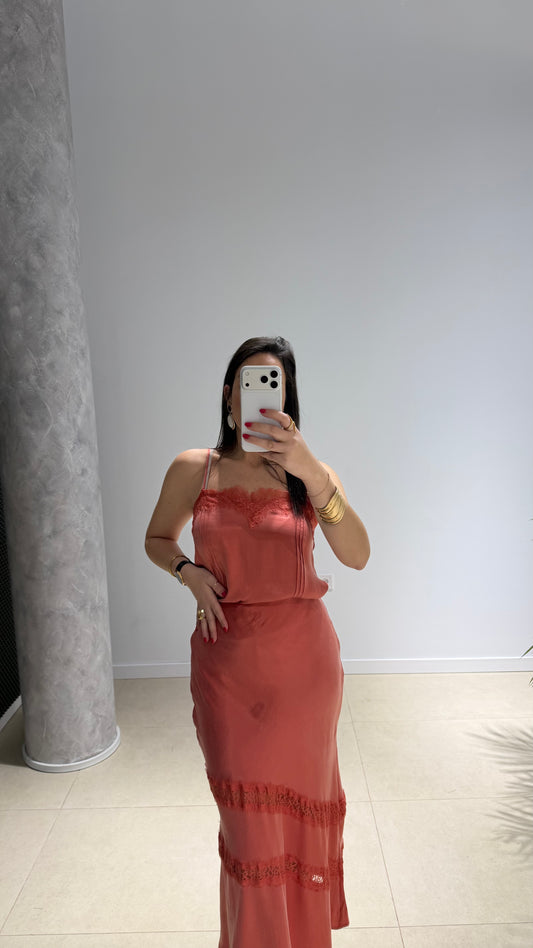 Falda coral encajes