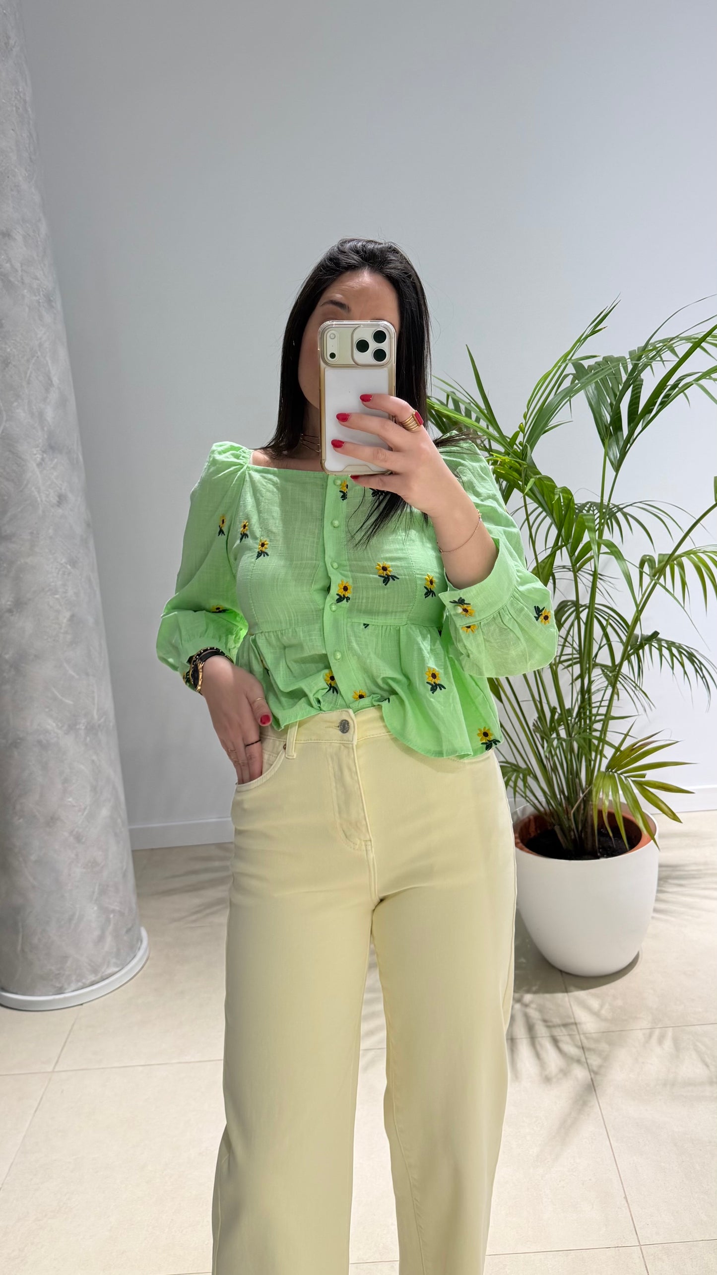 Pantalón vaquero amarillo