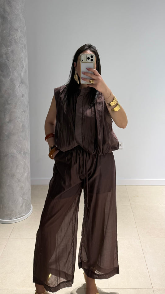 Conjunto marrón