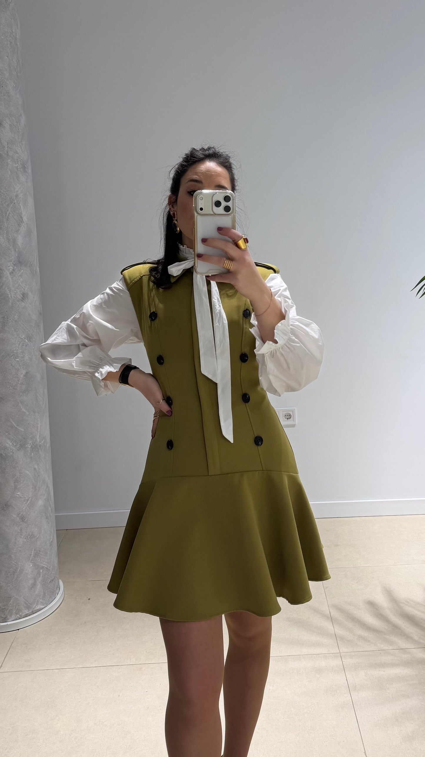 Vestido botones con volante
