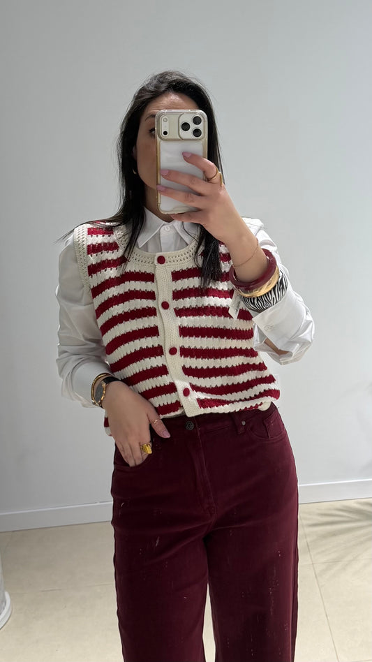 Chaleco sin mangas burdeos y beige